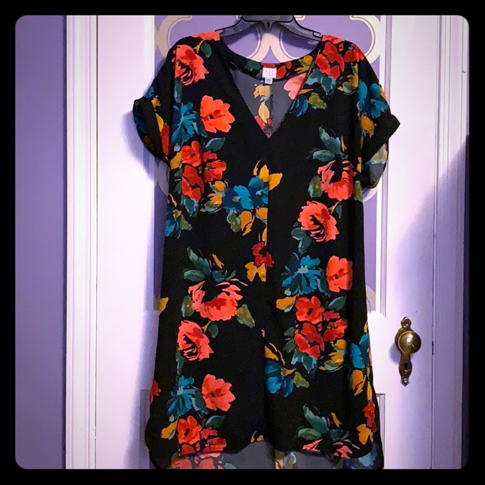 Chic high-low casual dress